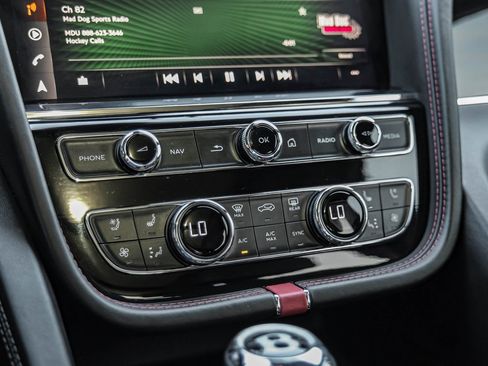 Used 2021 Bentley Bentayga Speed image 29