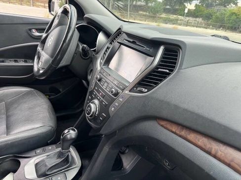 Used 2018 Hyundai Santa Fe Limited w/ Cargo Package FWD image 31