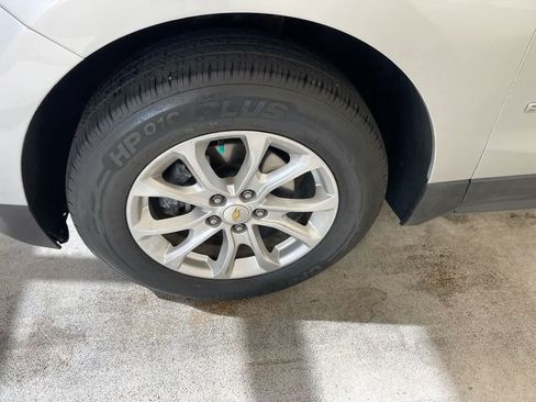 Used 2020 Chevrolet Equinox LT AWD/4WD image 10