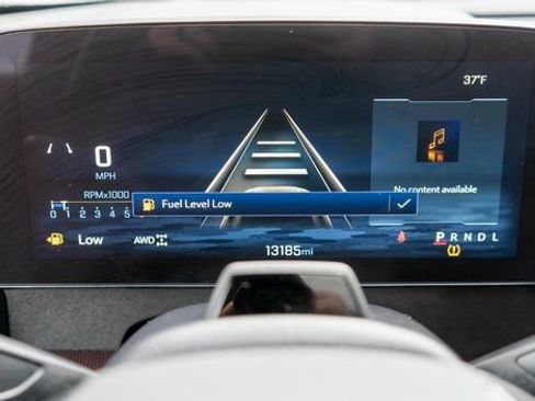 Used 2025 Chevrolet Traverse RS image 27