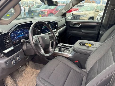Used 2022 Chevrolet Silverado 1500 RST image 4