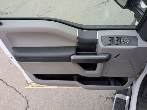 Certified 2022 Ford F450 XLT w/ XLT Value Package image 6