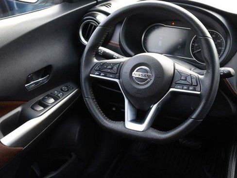 Used 2018 Nissan Kicks SR FWD image 21