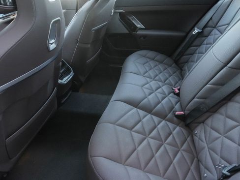 Certified 2025 BMW 740i image 37