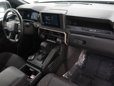 Certified 2025 Toyota Tacoma SR image 16
