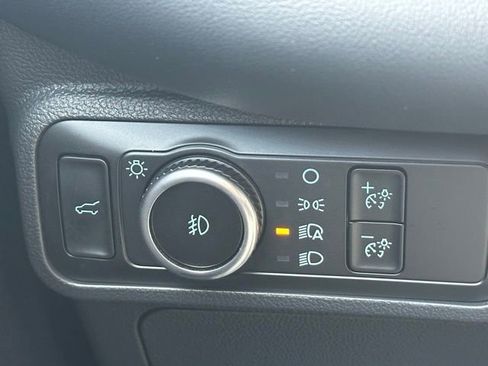 Used 2025 Ford Explorer ST-Line image 19