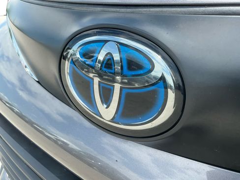 Used 2023 Toyota Sienna XLE AWD/4WD image 16