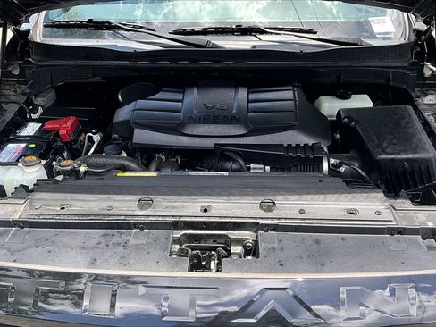 Used 2023 Nissan Titan SV w/ SV Convenience Package RWD image 31