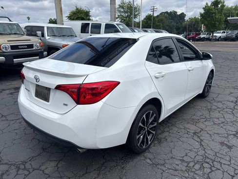 Used 2018 Toyota Corolla SE w/ Carpet Mat Package (TMS) FWD image 4