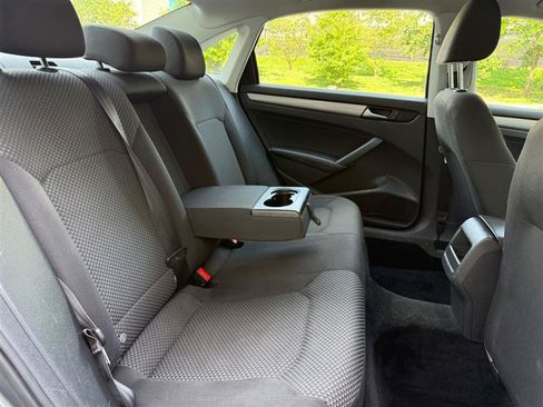 Used 2013 Volkswagen Passat 2.5 S FWD image 29