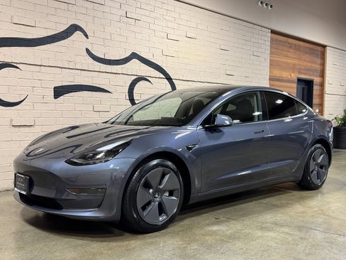 Used 2023 Tesla Model 3 Standard Range RWD image 8