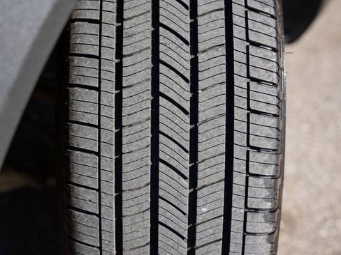 Used 2021 Ford Explorer Limited w/ Equipment Group 301A image 34