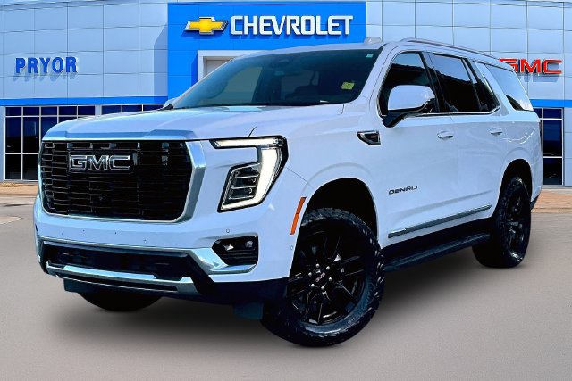 Used 2025 GMC Yukon Denali AWD/4WD image 3