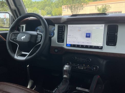 New 2026 Ford Bronco Heritage Edition AWD/4WD image 3