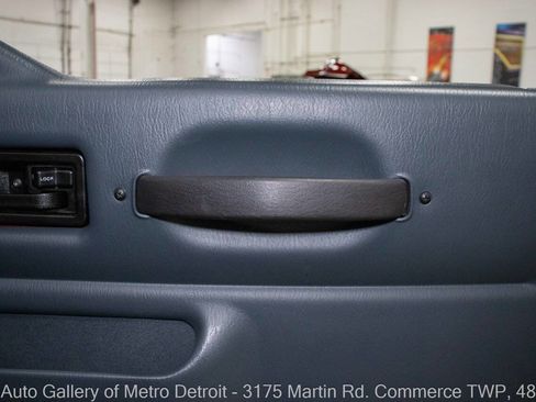 Used 1998 Jeep Wrangler SE image 38