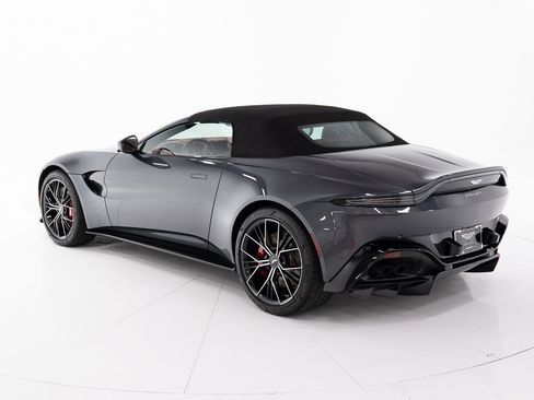 Used 2021 Aston Martin V8 Vantage Roadster image 12