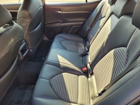 Used 2024 Toyota Camry SE image 8
