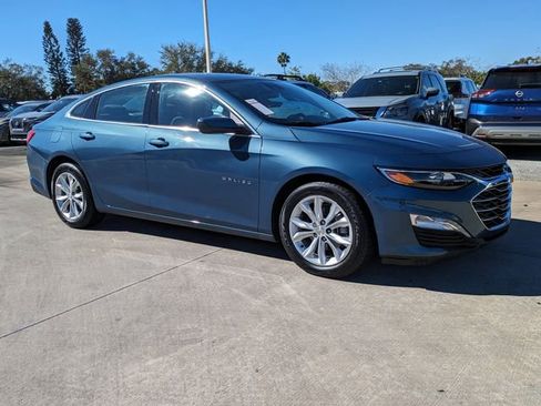 Used 2024 Chevrolet Malibu LT image 2