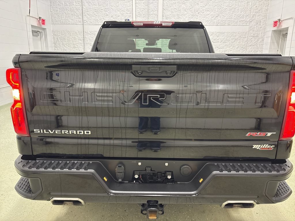 Used 2024 Chevrolet Silverado 1500 RST AWD/4WD image 5