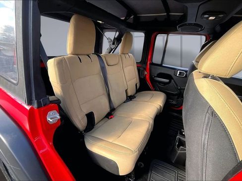 Used 2018 Jeep Wrangler Unlimited Sport image 27