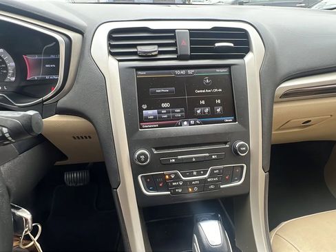 Used 2016 Ford Fusion Energi SE image 16