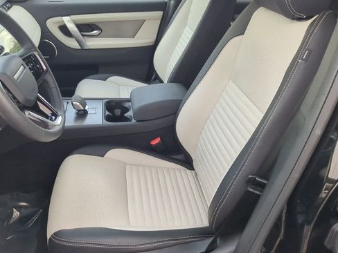 Certified 2025 Land Rover Discovery Sport Dynamic SE image 16