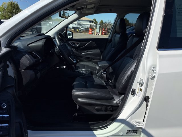 Used 2023 Subaru Forester Touring AWD/4WD image 14