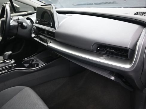 Used 2024 Toyota Prius LE FWD image 23