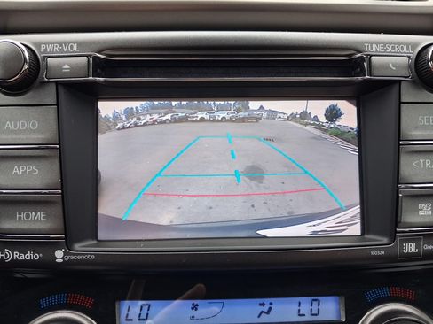Used 2014 Toyota RAV4 Limited w/ Technology Package AWD/4WD image 14