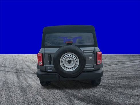 New 2025 Ford Bronco 4-Door image 5