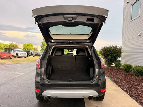 Used 2017 Ford Escape Titanium AWD/4WD image 42