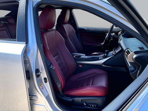 Used 2016 Lexus IS 350 RWD image 9