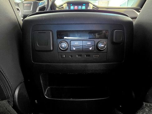 Used 2018 GMC Yukon SLT w/ Premium Edition AWD/4WD image 60