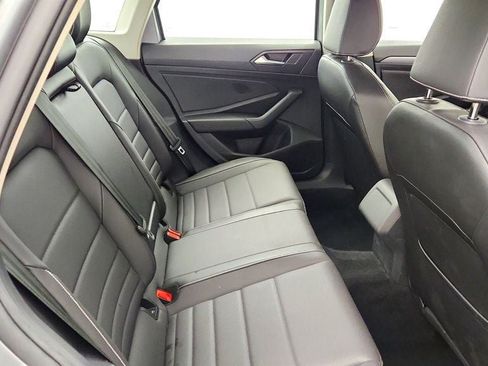 Used 2024 Volkswagen Jetta SE FWD image 19