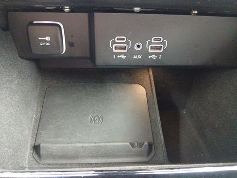 Used 2024 Jeep Wagoneer Series II w/ Flexible Seating Group RWD image 6