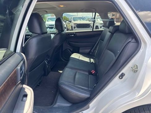 Used 2017 Subaru Outback 2.5i Limited AWD/4WD image 13
