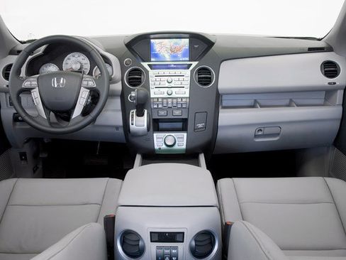 Used 2009 Honda Pilot Touring image 4