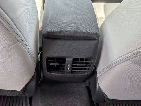 Used 2024 Toyota Corolla Cross L FWD image 16