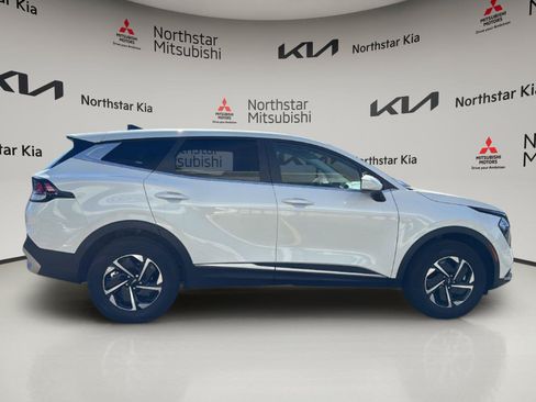 Used 2023 Kia Sportage LX AWD/4WD image 8