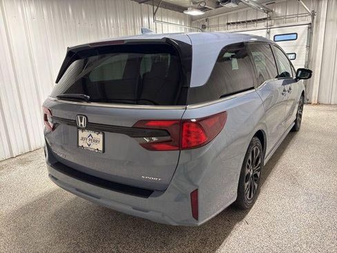 Used 2025 Honda Odyssey Sport-L image 4