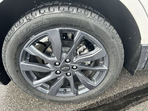 Used 2024 Chevrolet Equinox RS AWD/4WD image 9