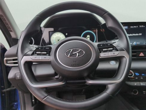 Used 2021 Hyundai Elantra SEL w/ Convenience + Premium Package image 27