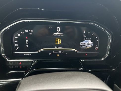 Used 2024 GMC Sierra 1500 SLT image 10