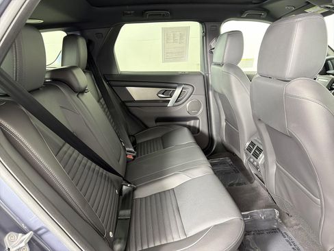 Certified 2025 Land Rover Discovery Sport Dynamic SE image 30