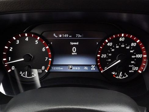 Used 2025 Nissan Frontier PRO-4X AWD/4WD image 12