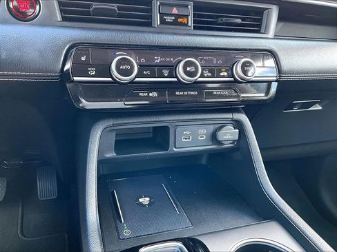 Used 2024 Honda Pilot Touring image 27