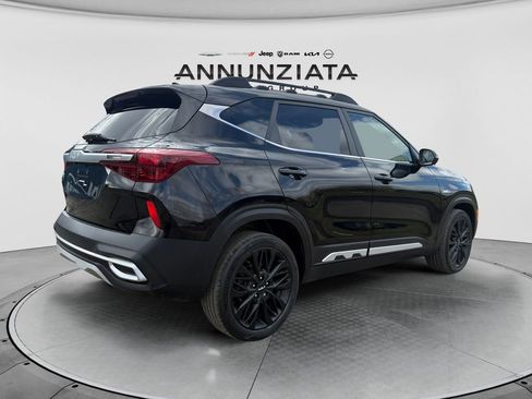 Certified 2022 Kia Seltos Nightfall Edition image 5