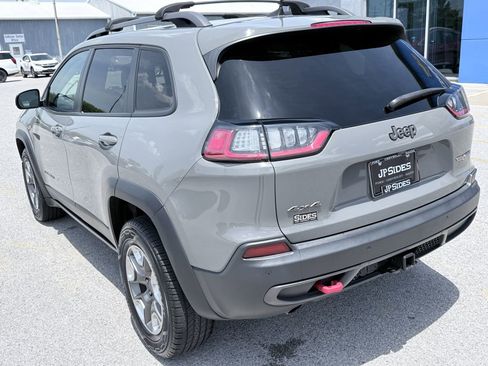 Used 2019 Jeep Cherokee Trailhawk w/ Cold Weather Group AWD/4WD image 7