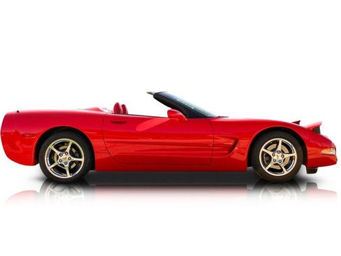 Used 2004 Chevrolet Corvette Convertible w/ Preferred Equipment Group RWD image 2