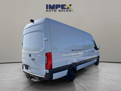 Used 2025 Mercedes-Benz Sprinter 2500 image 5